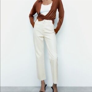 Zara Straight Leg Jeans Women 2 Off-White Excellent High Rise Raw Hem Denim